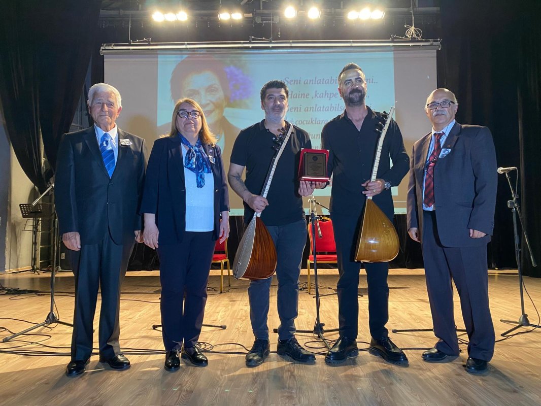 Körfez de Türkan Saylan Anıldı