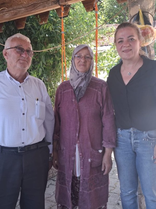 Yaprak Fidancı, CHP’nin Kurucu İlçe Başkanı Necmettin Mızrak’ı Ziyaret Etti 