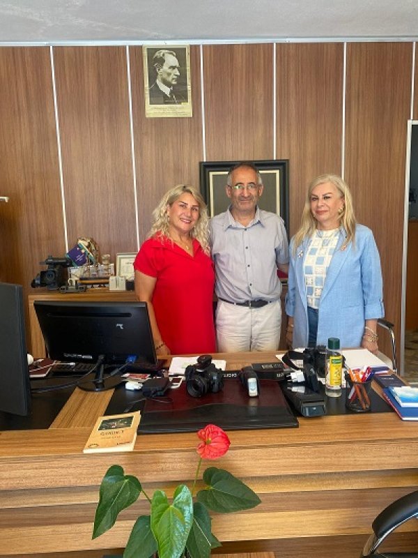 Körfez’in Kadın Muhtarlarından Gazetemize Anlamlı Ziyaret 