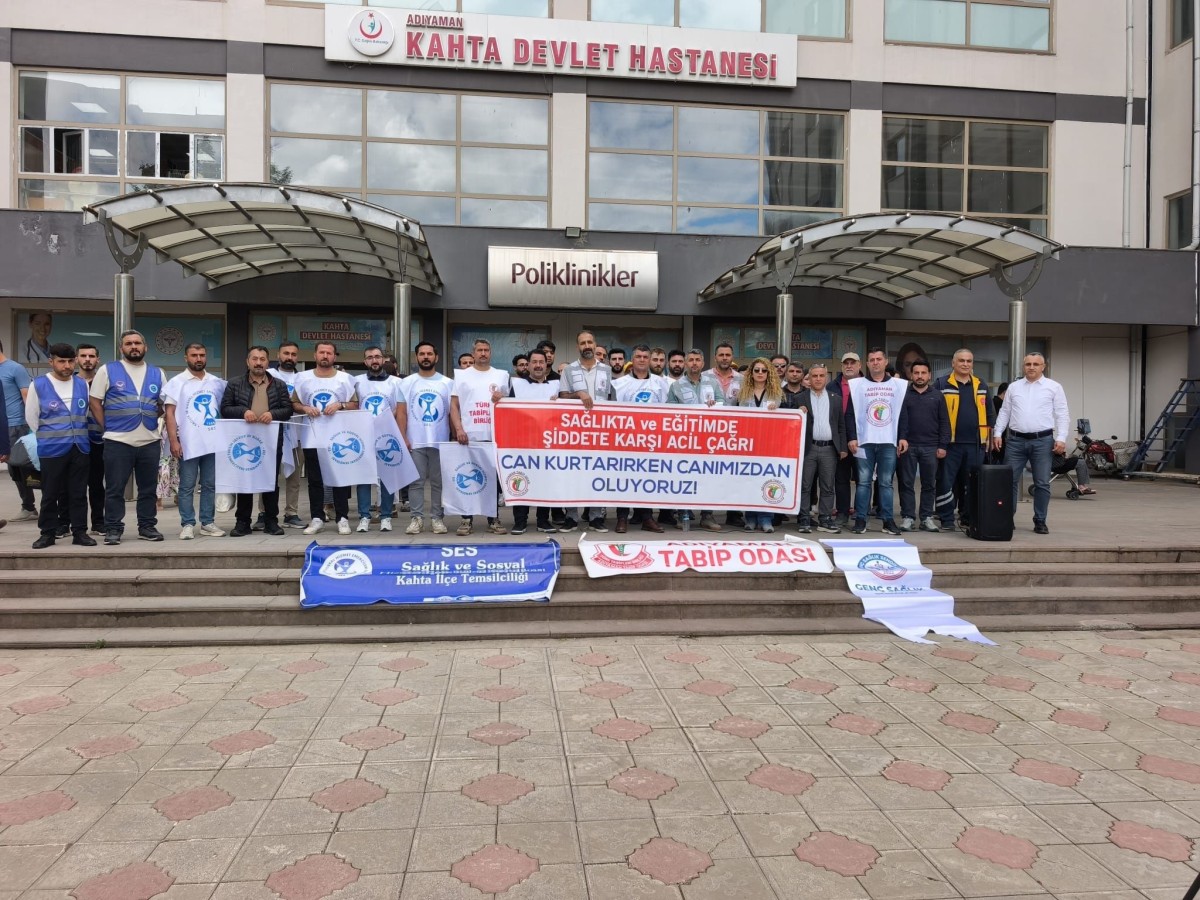 Adıyaman’da sağlık çalışanlarından şiddete tepki açıklaması  - Videolu Haber