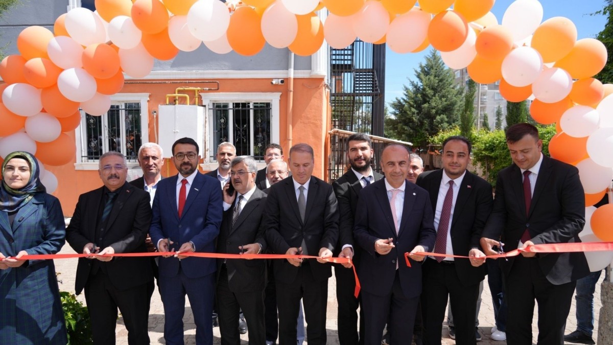Rektör Prof. Dr. Mehmet Keleş Bilim Şenliği’nde öğrencilerle buluştu