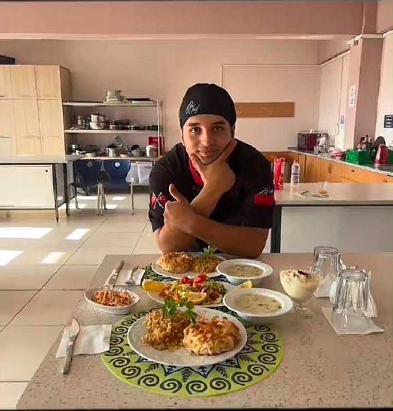 Genç Aşçı Egemen Çakır, Uluslararası Gastronomi Yarışmasında İkinci Oldu  